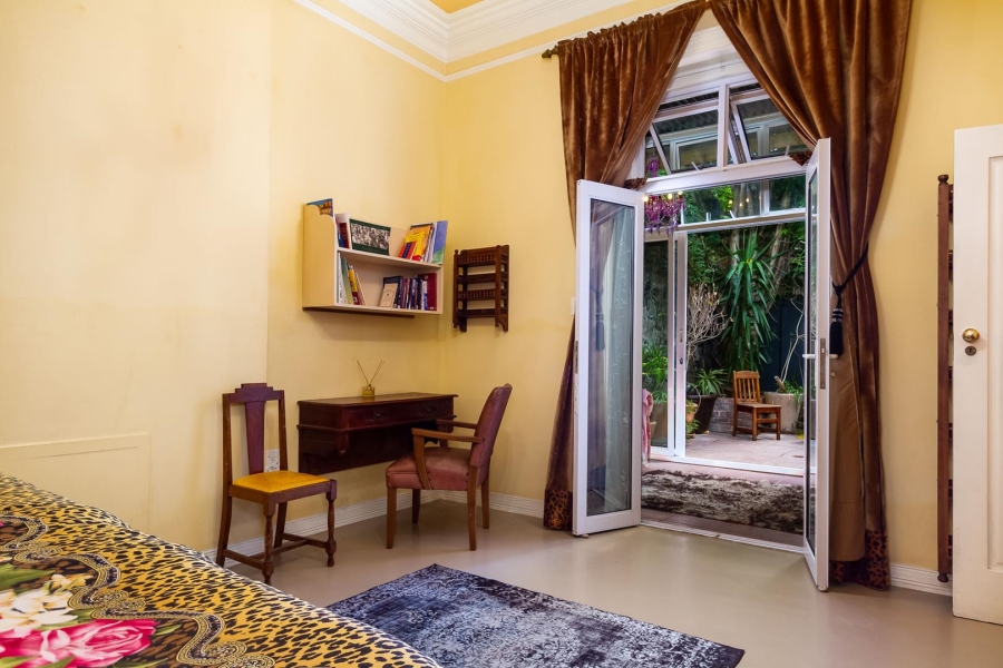 5 Bedroom Property for Sale in Gardens Western Cape